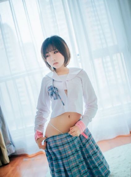 丝袜丁字裤人妻呻吟高跟鞋_剧情片在线观看视频